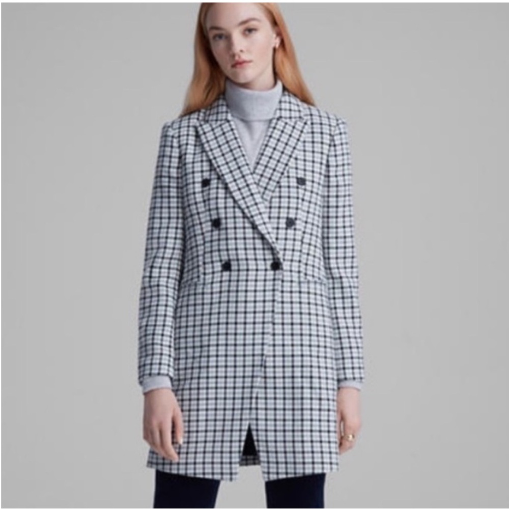 Club Monaco Helini Coat Size m Medium EUC beige navy blue
